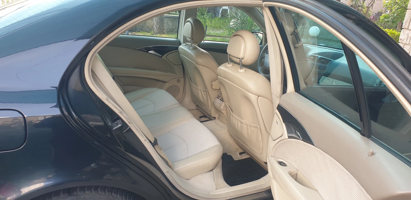 Mercedes-Benz E 220 Avantgarde, снимка 9 - Автомобили и джипове - 54626484