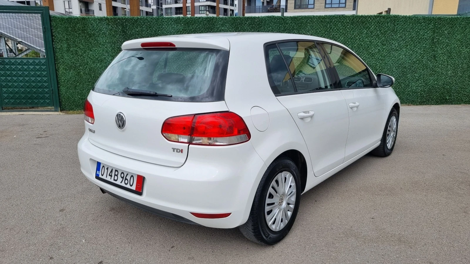 VW Golf 1.6TDI, снимка 6 - Автомобили и джипове - 54656022