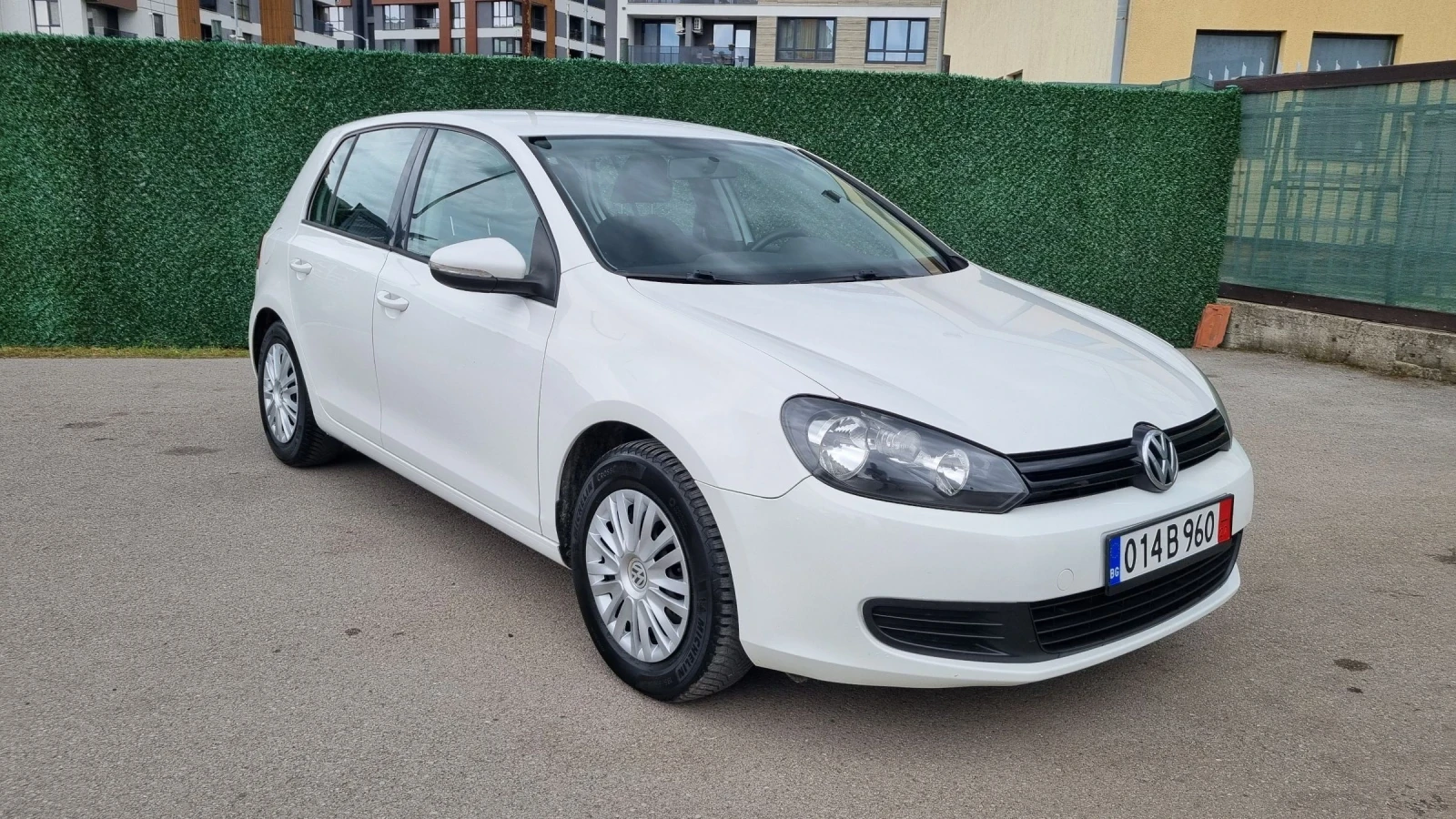 VW Golf 1.6TDI, снимка 3 - Автомобили и джипове - 54656022
