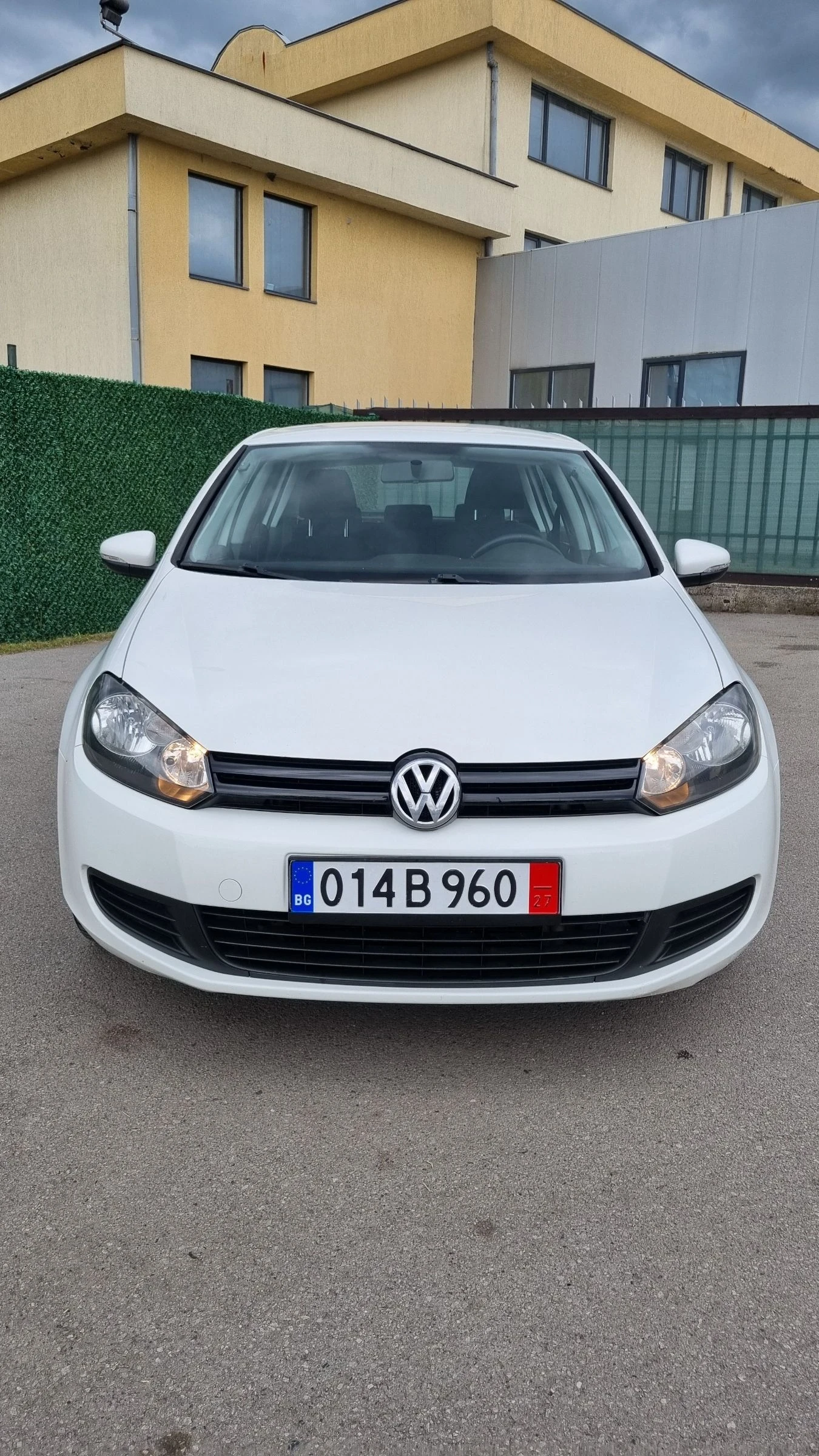 VW Golf 1.6TDI, снимка 2 - Автомобили и джипове - 54656022