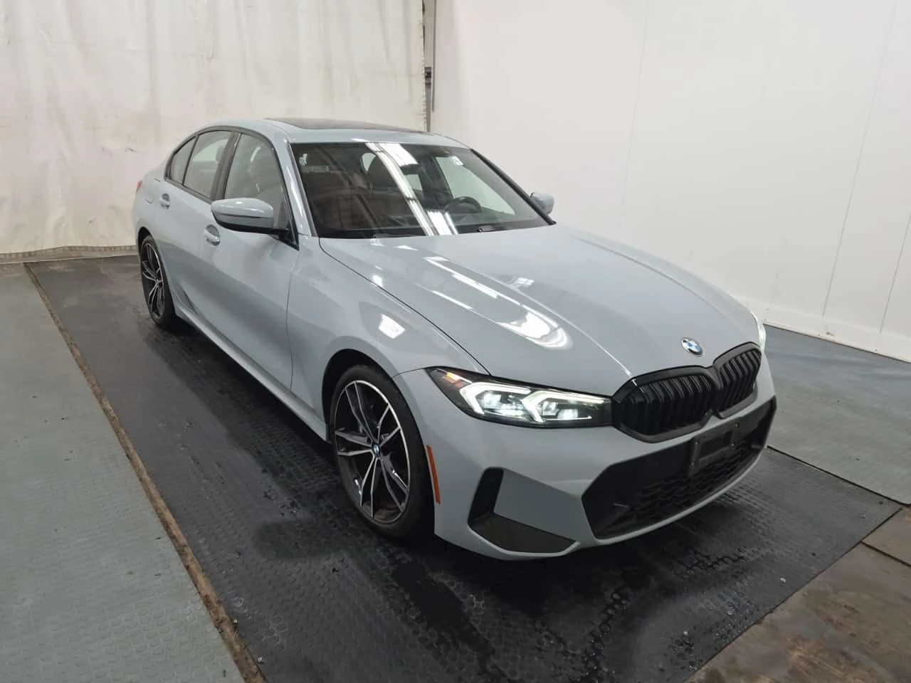 BMW 330 * Един собственик * Без инциденти * От BMW * , снимка 2 - Автомобили и джипове - 54952692
