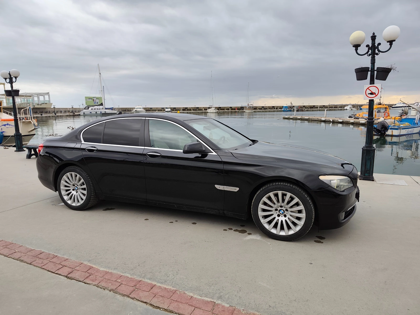 BMW 740 Xdrive, снимка 2 - Автомобили и джипове - 55424450