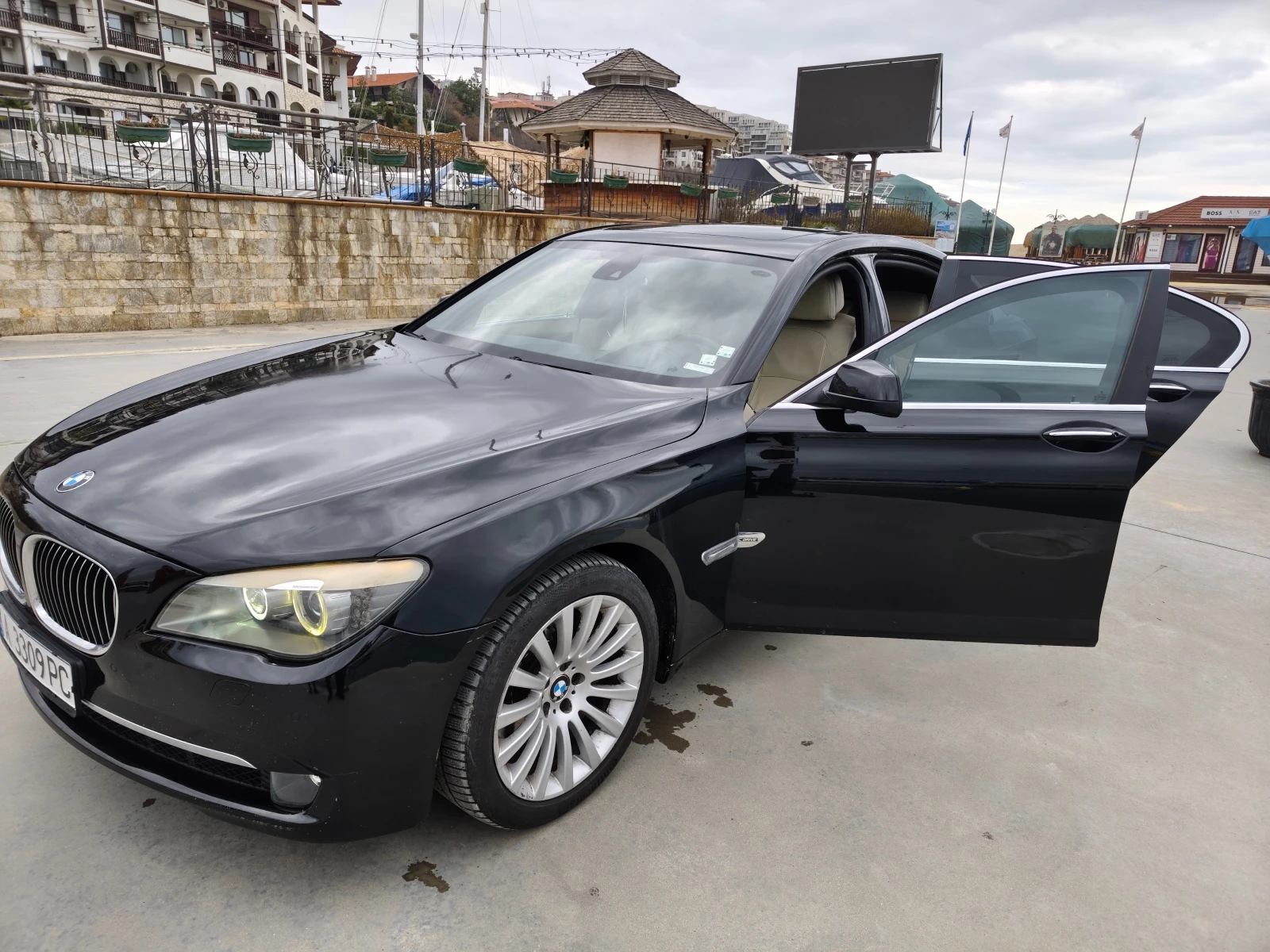 BMW 740 Xdrive, снимка 4 - Автомобили и джипове - 55424450