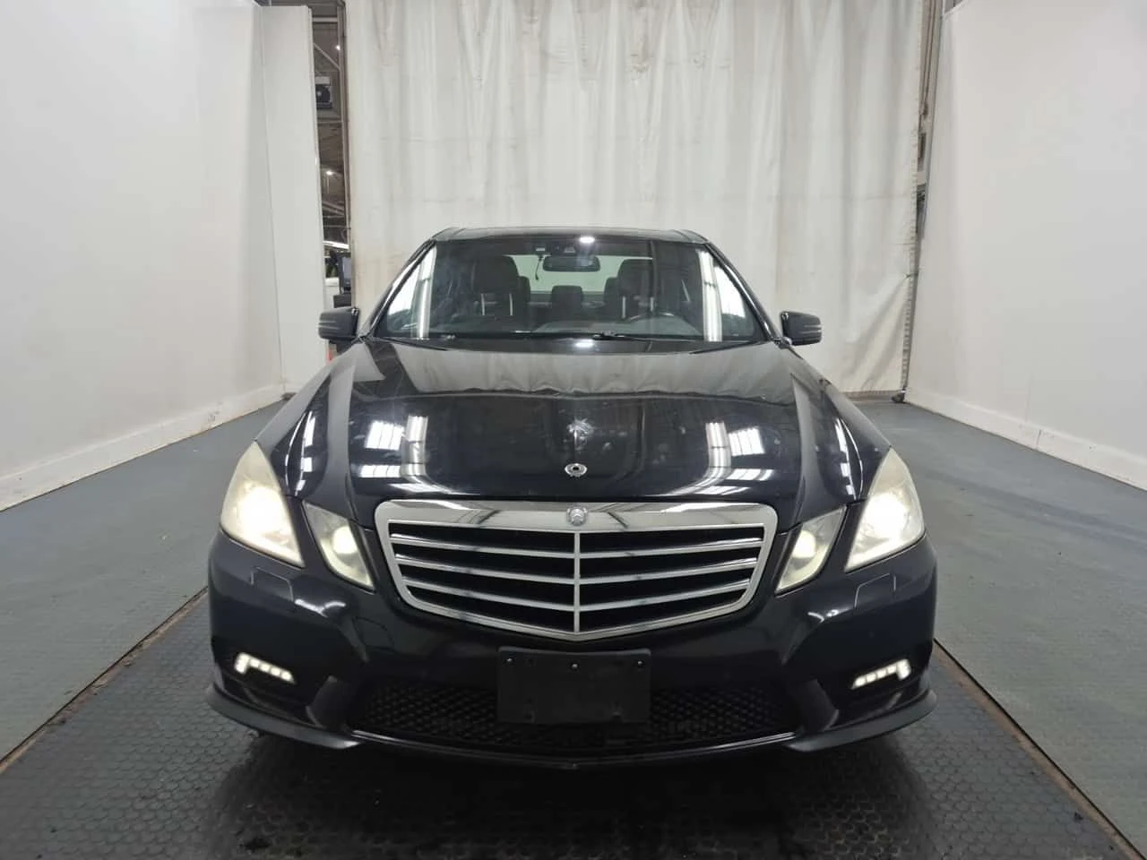 Mercedes-Benz E 350 * LUXURY * 3.5 V6 * CARFAX * , снимка 2 - Автомобили и джипове - 55517296