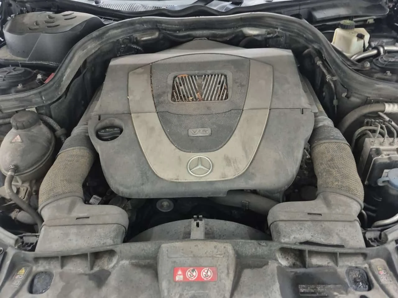 Mercedes-Benz E 350 * LUXURY * 3.5 V6 * CARFAX * , снимка 15 - Автомобили и джипове - 55517296