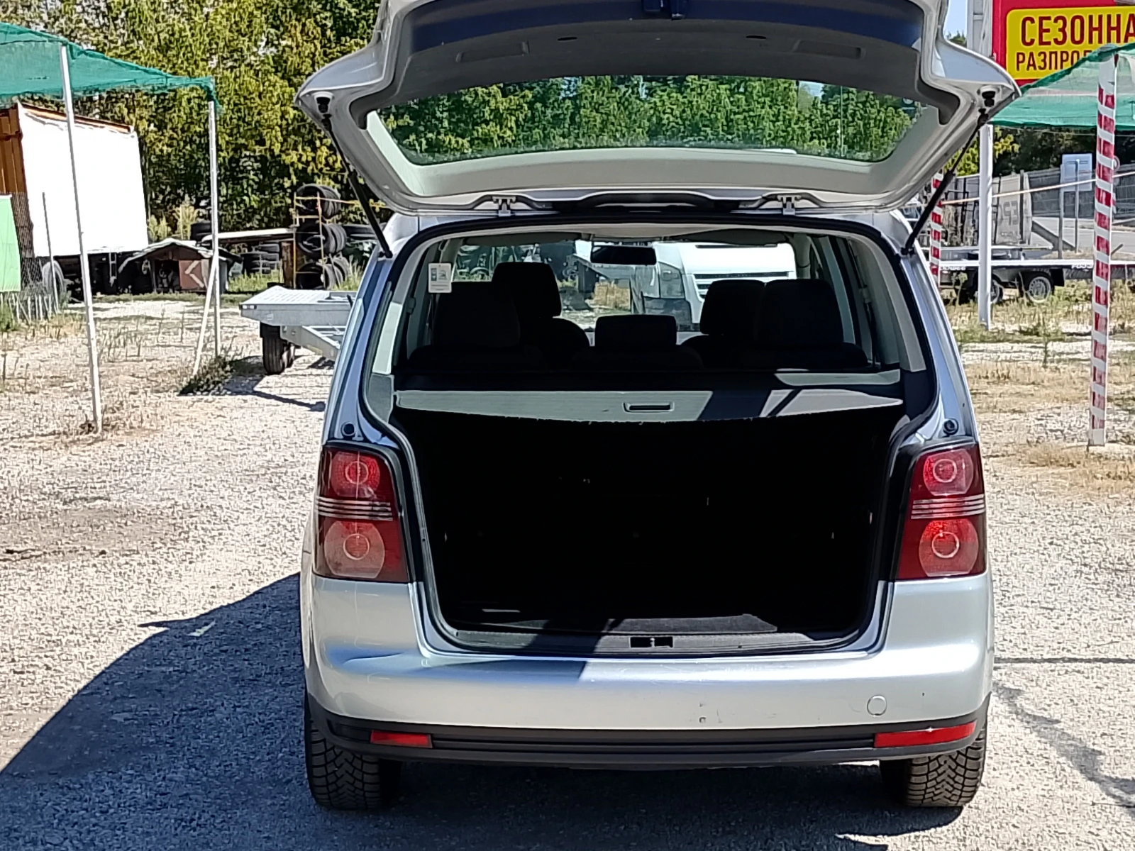 VW Touran 1.9-105кс-КЛИМАТРОНИК, снимка 7 - Автомобили и джипове - 55743085