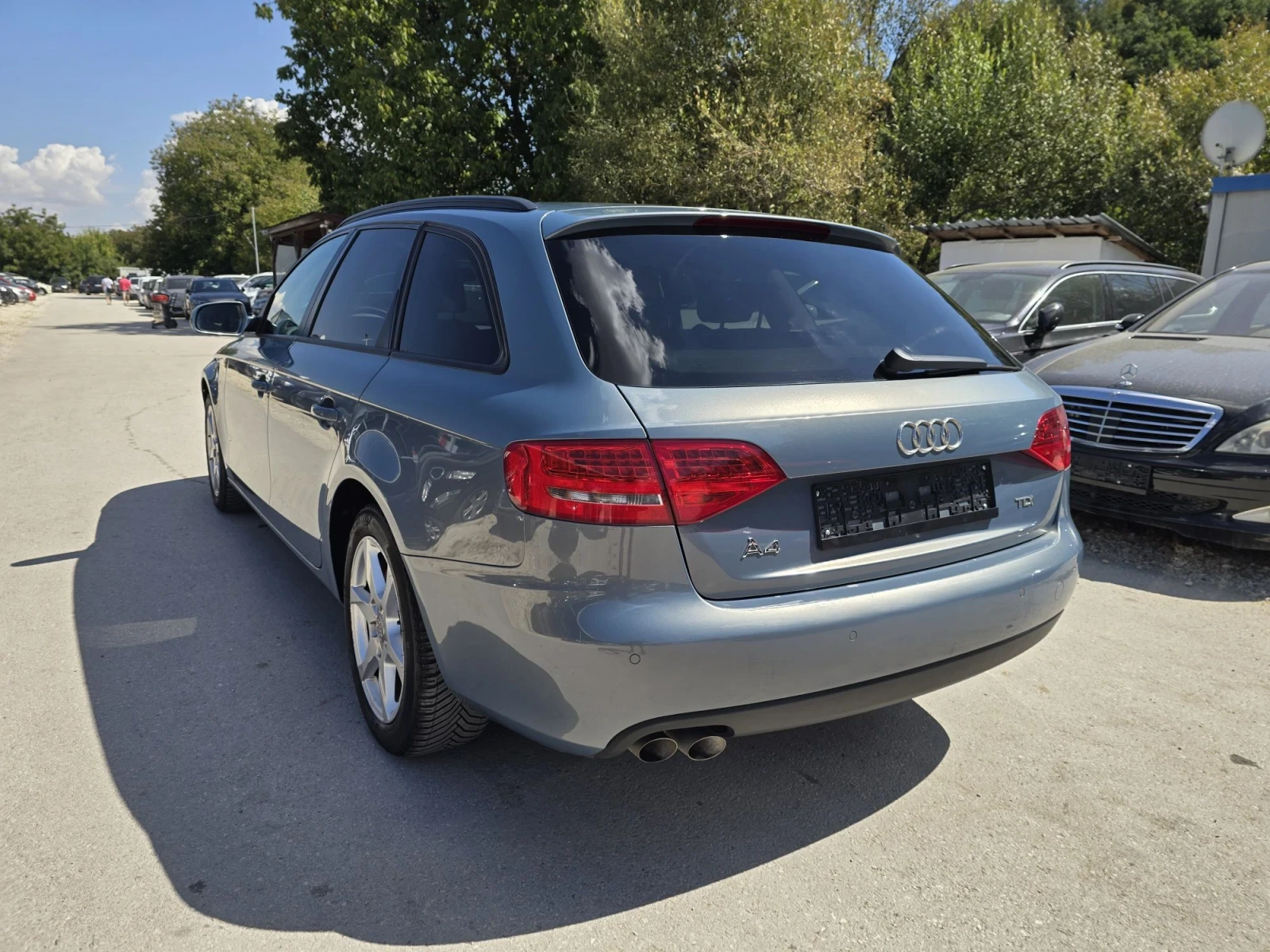 Audi A4 2.0TDI 140к.с Топ състояние , снимка 3 - Автомобили и джипове - 55952444