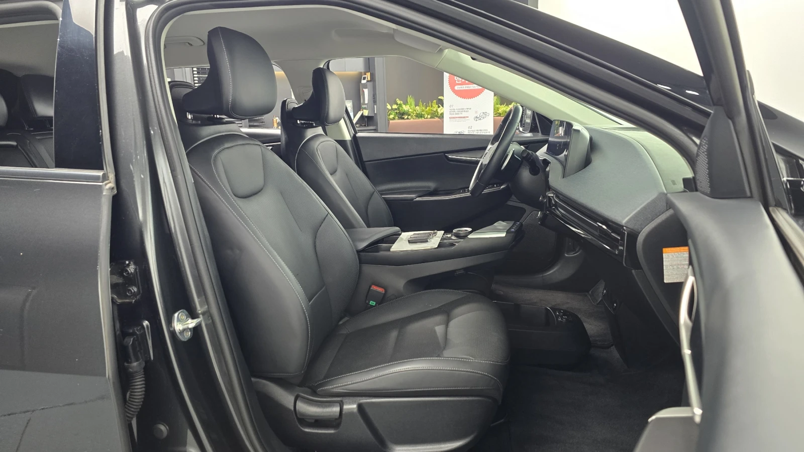 Kia EV6 2022* LONG RANGE AIR* DIS* ОБДУХ* AWD* КРАЙНА ЦЕНА, снимка 15 - Автомобили и джипове - 56061284