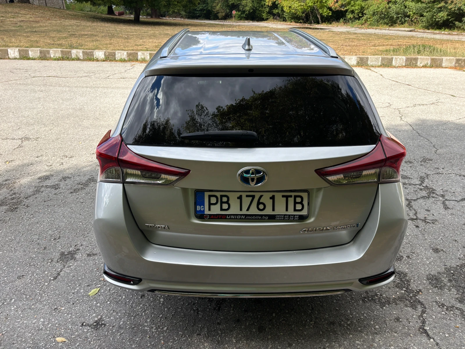 Toyota Auris, снимка 4 - Автомобили и джипове - 56245260