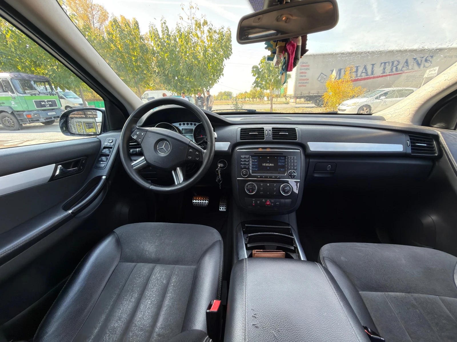 Mercedes-Benz R 320, снимка 8 - Автомобили и джипове - 56577868