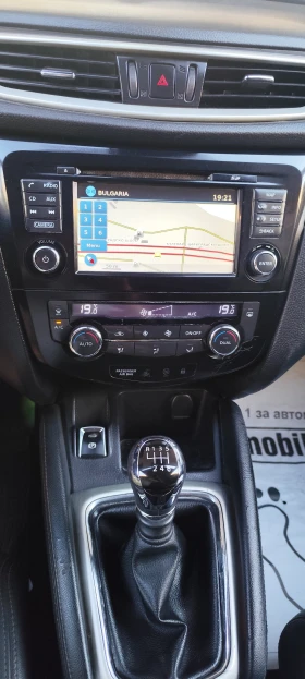 Nissan Qashqai 1.5dci, NAVI, КАМЕРА 360, ПАНОРАМА, КОЖА, АВТОПИЛО, снимка 10