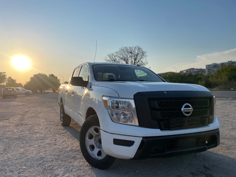 Nissan Titan crew cab V8 5.6L, снимка 1 - Автомобили и джипове - 47924688