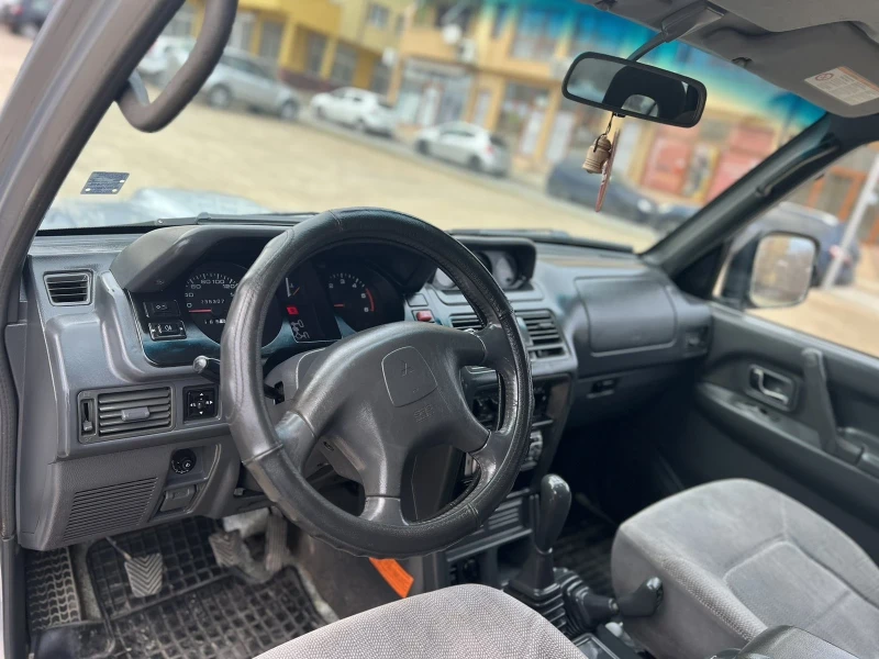 Mitsubishi Pajero, снимка 2 - Автомобили и джипове - 48499641