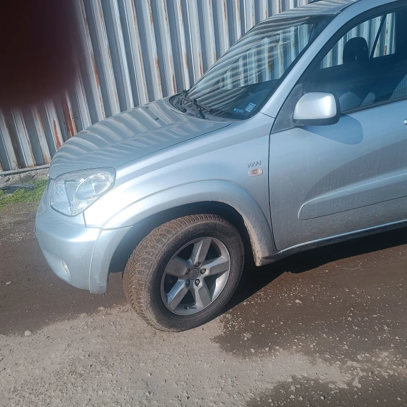 Toyota Rav4 2.0VVTI, снимка 2 - Автомобили и джипове - 53478716