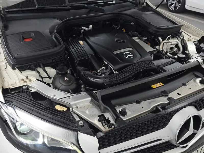 Mercedes-Benz GLC 300 4Matic Coupe, снимка 6 - Автомобили и джипове - 55750589