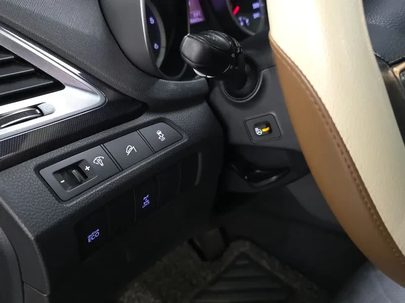 Hyundai Santa fe 2.0 CRDi 4WD - САМО 30% АВАНС, снимка 13 - Автомобили и джипове - 56159041