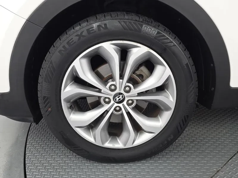 Hyundai Santa fe 2.0 CRDi 4WD - САМО 30% АВАНС, снимка 5 - Автомобили и джипове - 56159041