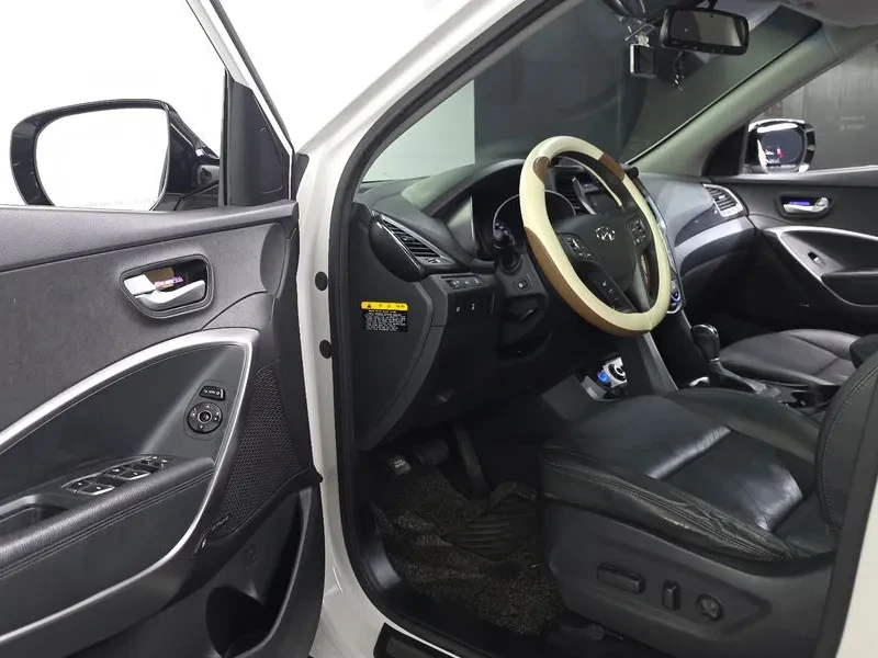 Hyundai Santa fe 2.0 CRDi 4WD - САМО 30% АВАНС, снимка 10 - Автомобили и джипове - 56159041