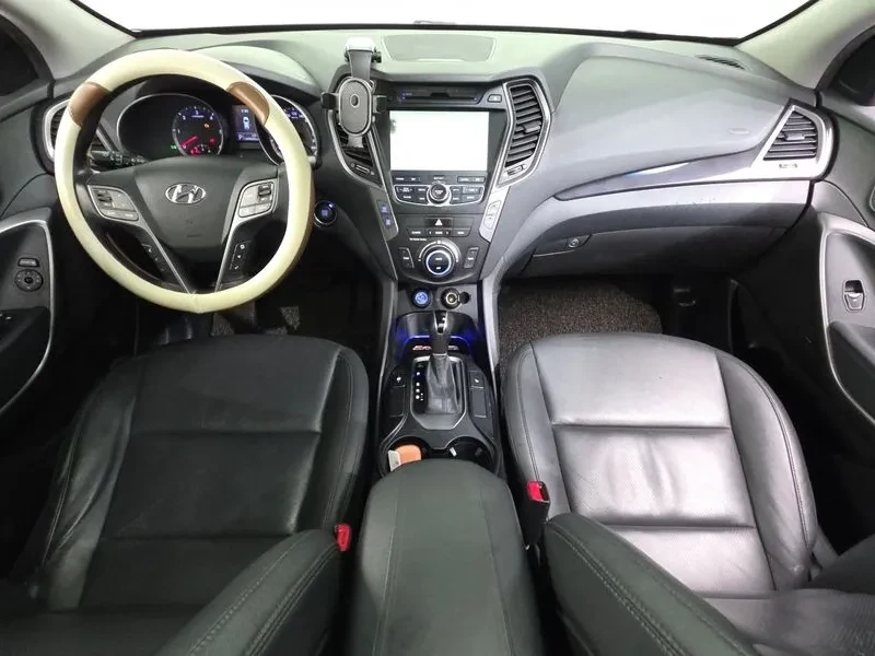 Hyundai Santa fe 2.0 CRDi 4WD - САМО 30% АВАНС, снимка 7 - Автомобили и джипове - 56159041