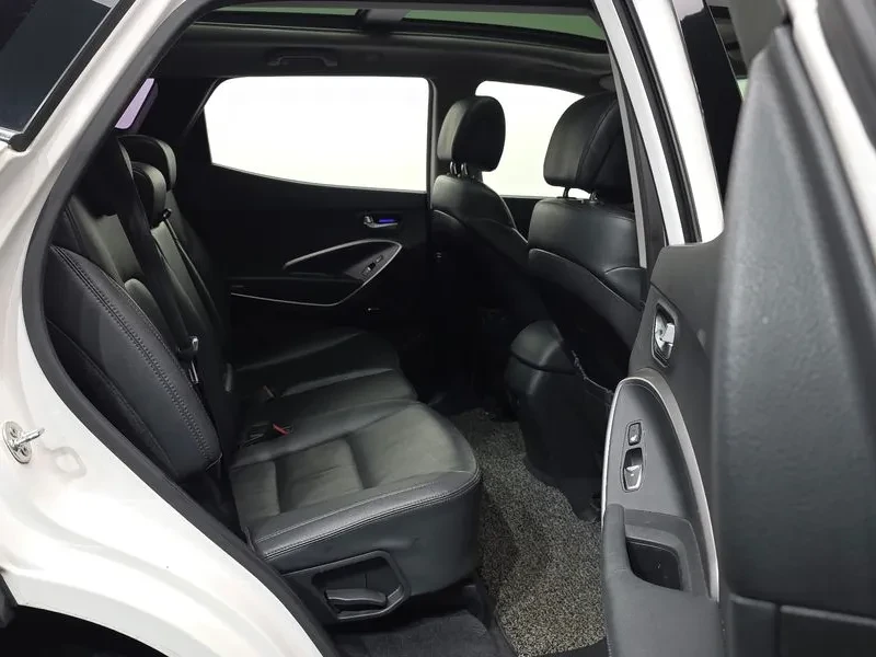 Hyundai Santa fe 2.0 CRDi 4WD - САМО 30% АВАНС, снимка 12 - Автомобили и джипове - 56159041