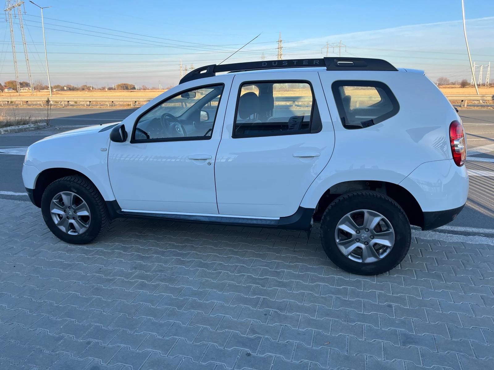 Dacia Duster 4x4 1.6/114k.c - изображение 3