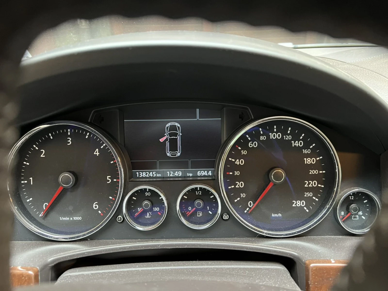 VW Touareg 3.0 TDI 6+ 1 - изображение 9