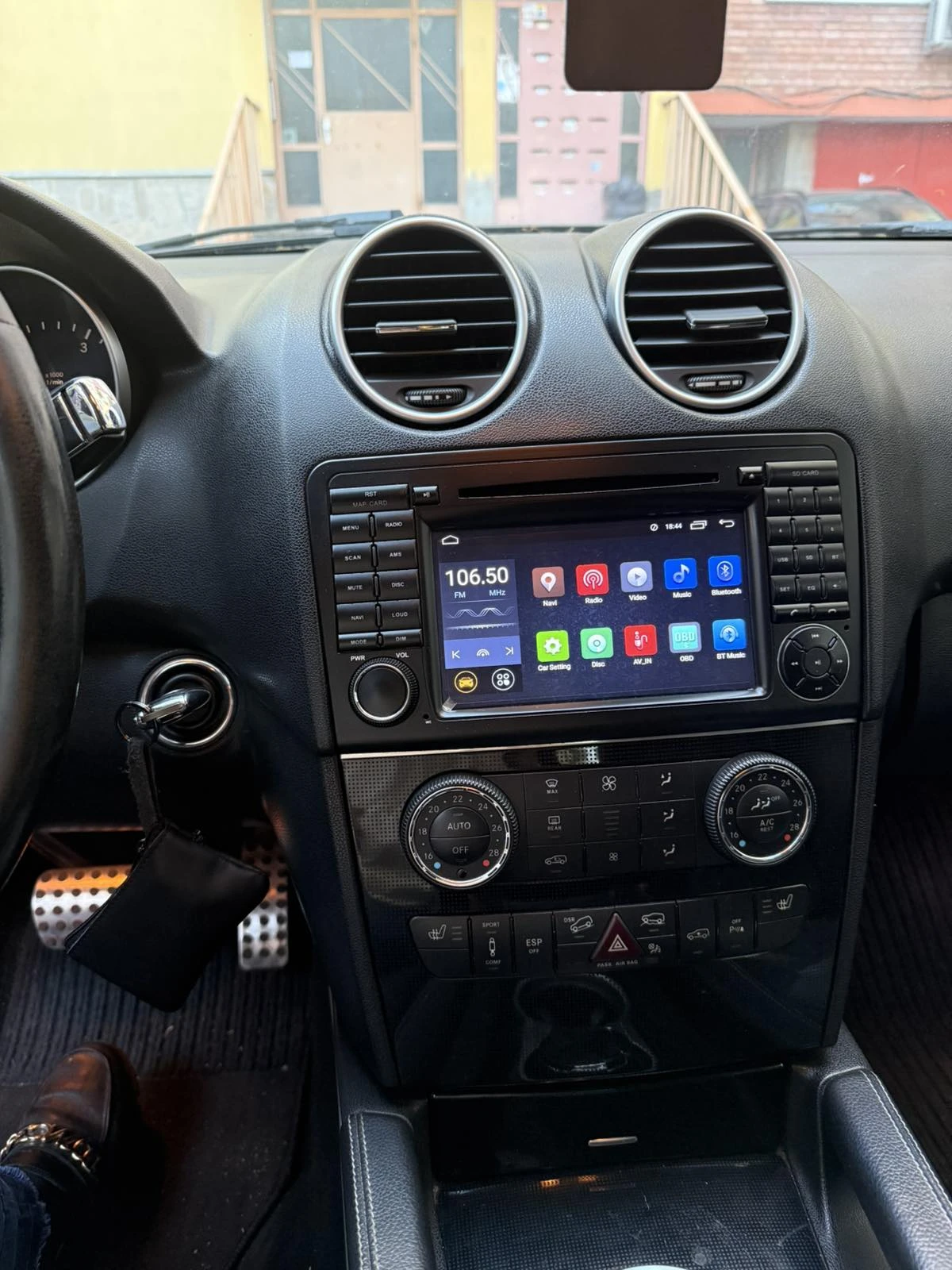 Mercedes-Benz ML 320 CDI, снимка 13 - Автомобили и джипове - 54313673