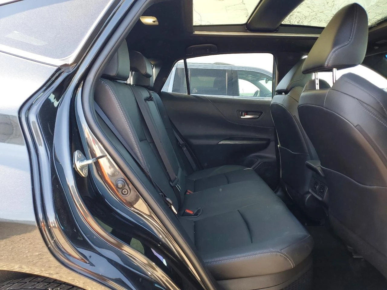 Toyota Venza NIGHTSHADE EDITION AWD, снимка 11 - Автомобили и джипове - 54882542
