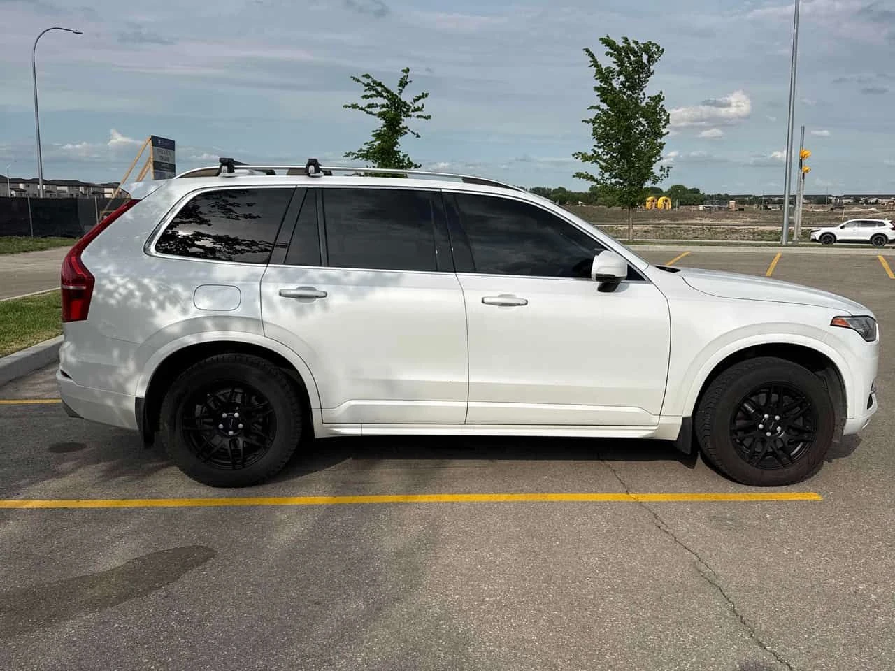 Volvo Xc90 T5 Momentum | CARFAX | БЕЗ ПЪРВОНАЧАЛНА ВНОСКА, снимка 4 - Автомобили и джипове - 55053519