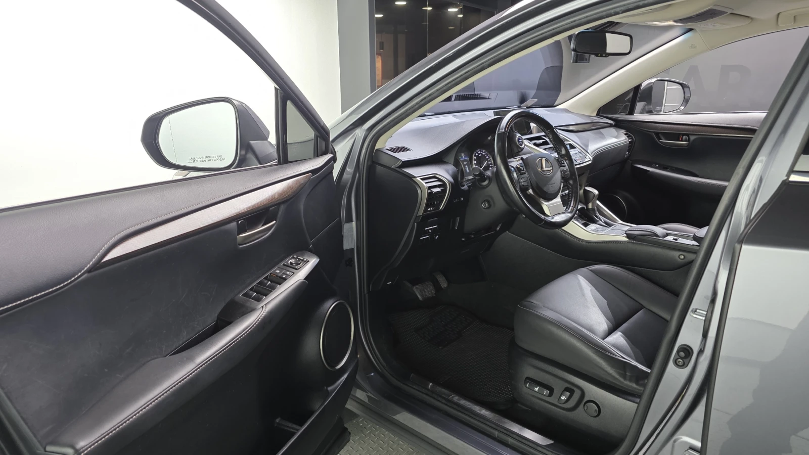 Lexus NX ЛЮК* ПОДГРЕВ ВОЛАН* КРАЙНА ЦЕНА, снимка 10 - Автомобили и джипове - 55384576
