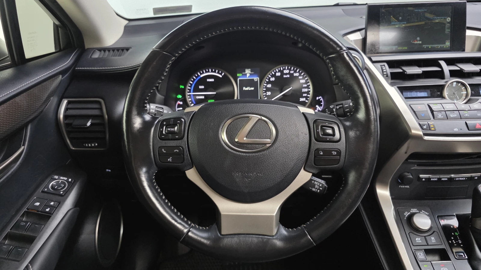 Lexus NX ЛЮК* ПОДГРЕВ ВОЛАН* КРАЙНА ЦЕНА, снимка 13 - Автомобили и джипове - 55384576