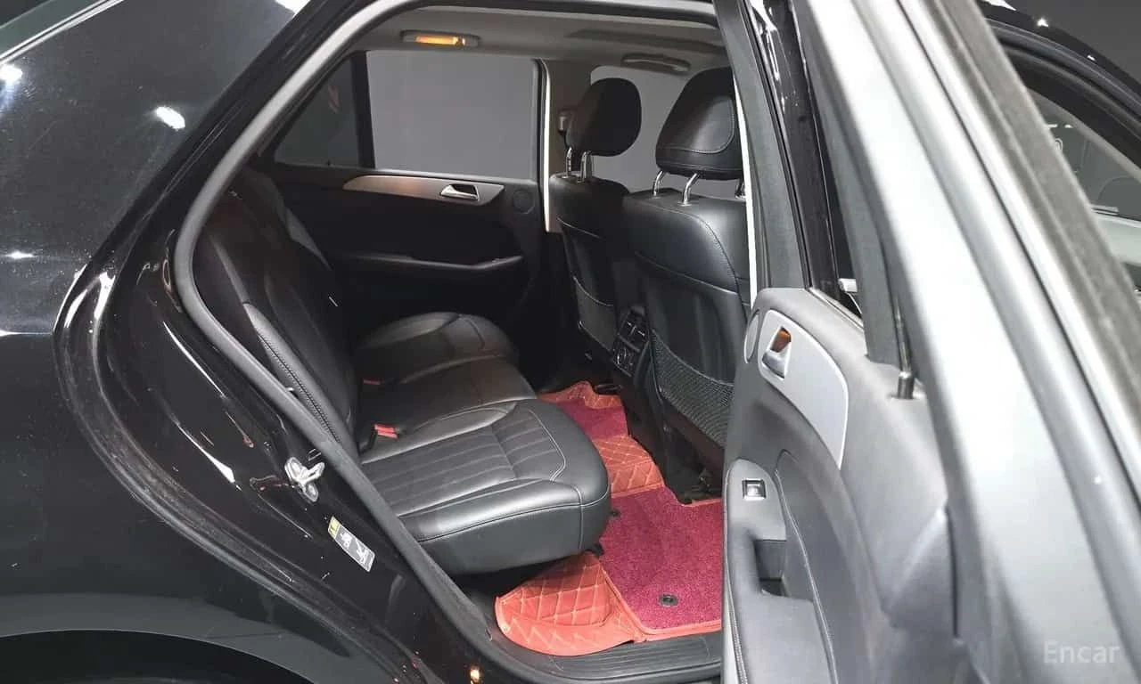 Mercedes-Benz GLE 4MATIC | АВТОФИНАНСИРАНЕ, снимка 12 - Автомобили и джипове - 55599542