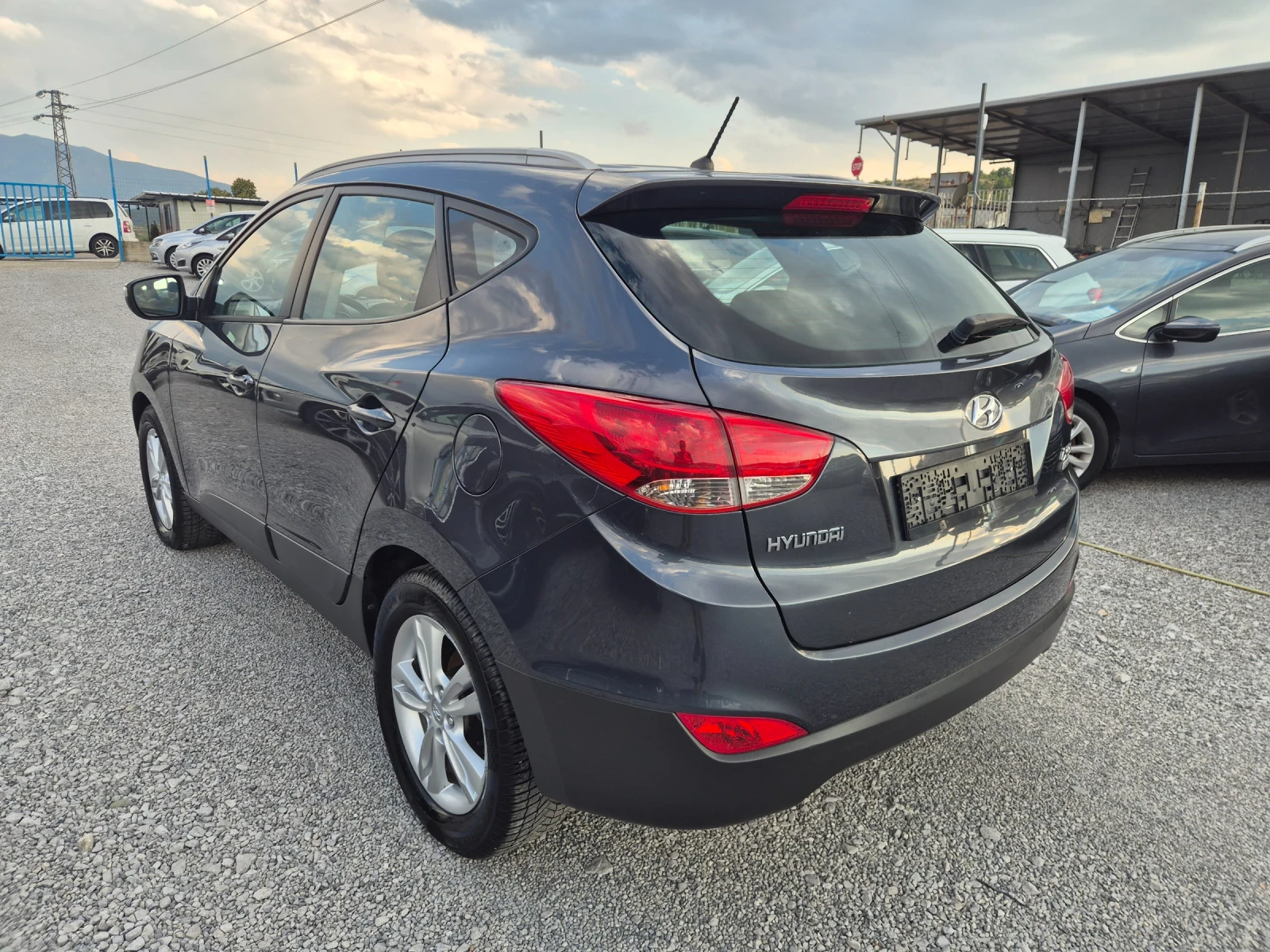 Hyundai IX35 1.7 CRDI, снимка 4 - Автомобили и джипове - 55826333