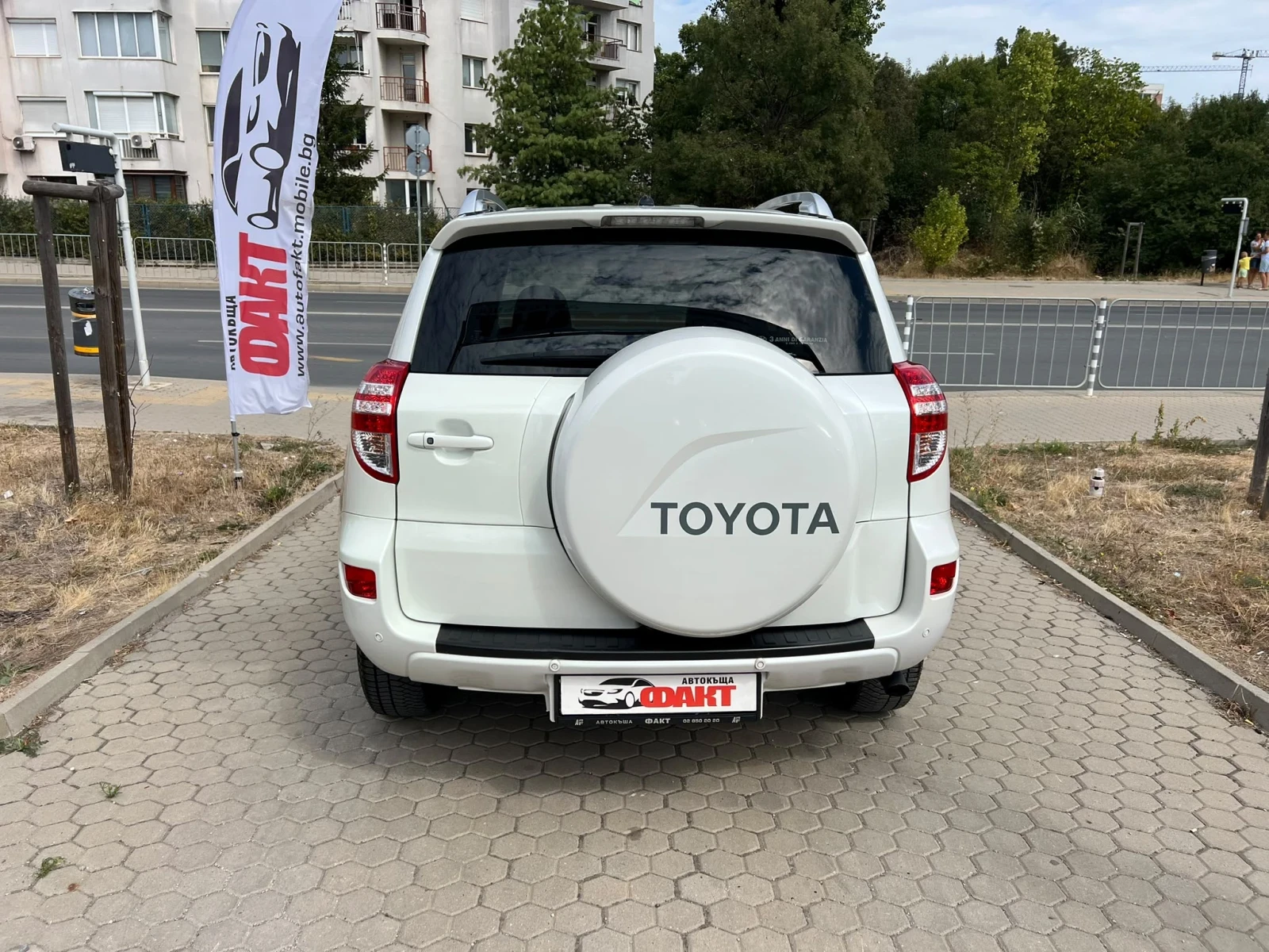 Toyota Rav4 2.2D-4D/NAVI/КОЖА, снимка 5 - Автомобили и джипове - 56067142