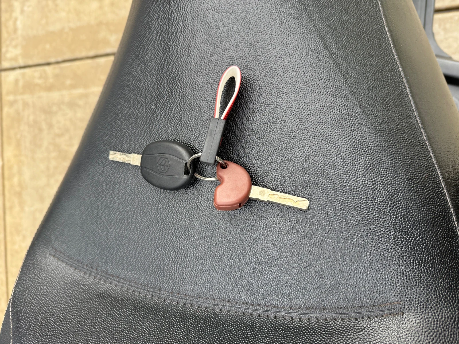 Piaggio Mp3 PERFEKTEN 250i, снимка 12 - Мотоциклети и мототехника - 54004001