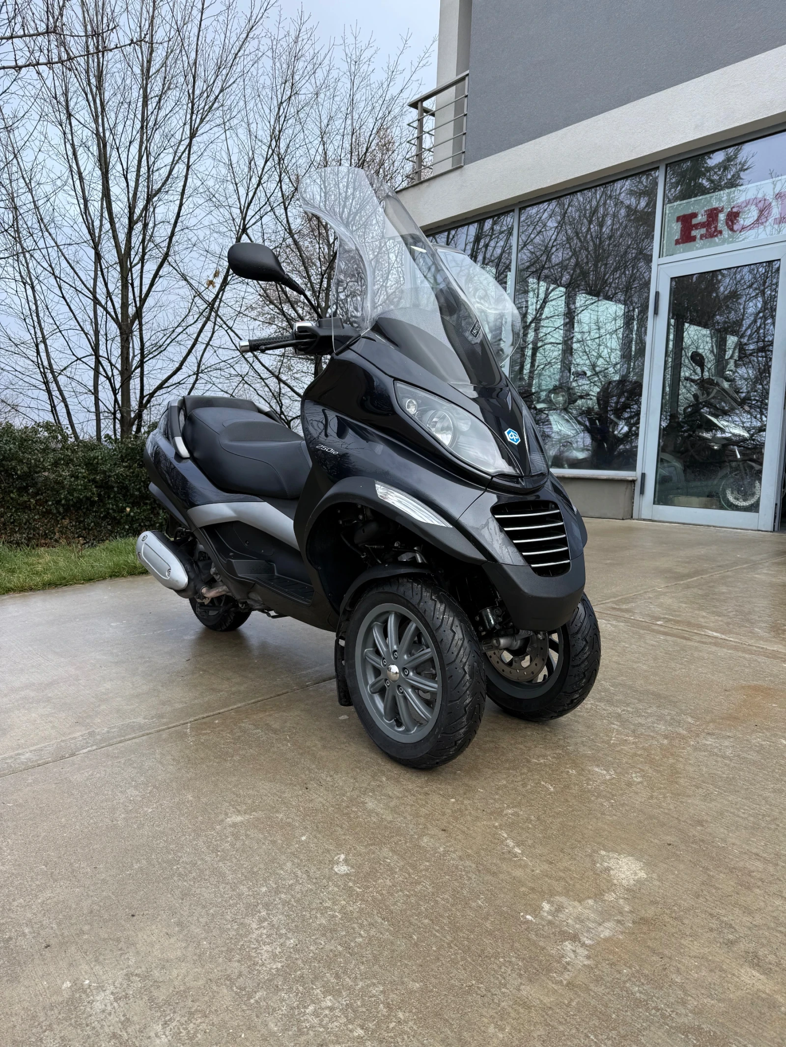 Piaggio Mp3 PERFEKTEN 250i, снимка 2 - Мотоциклети и мототехника - 54004001