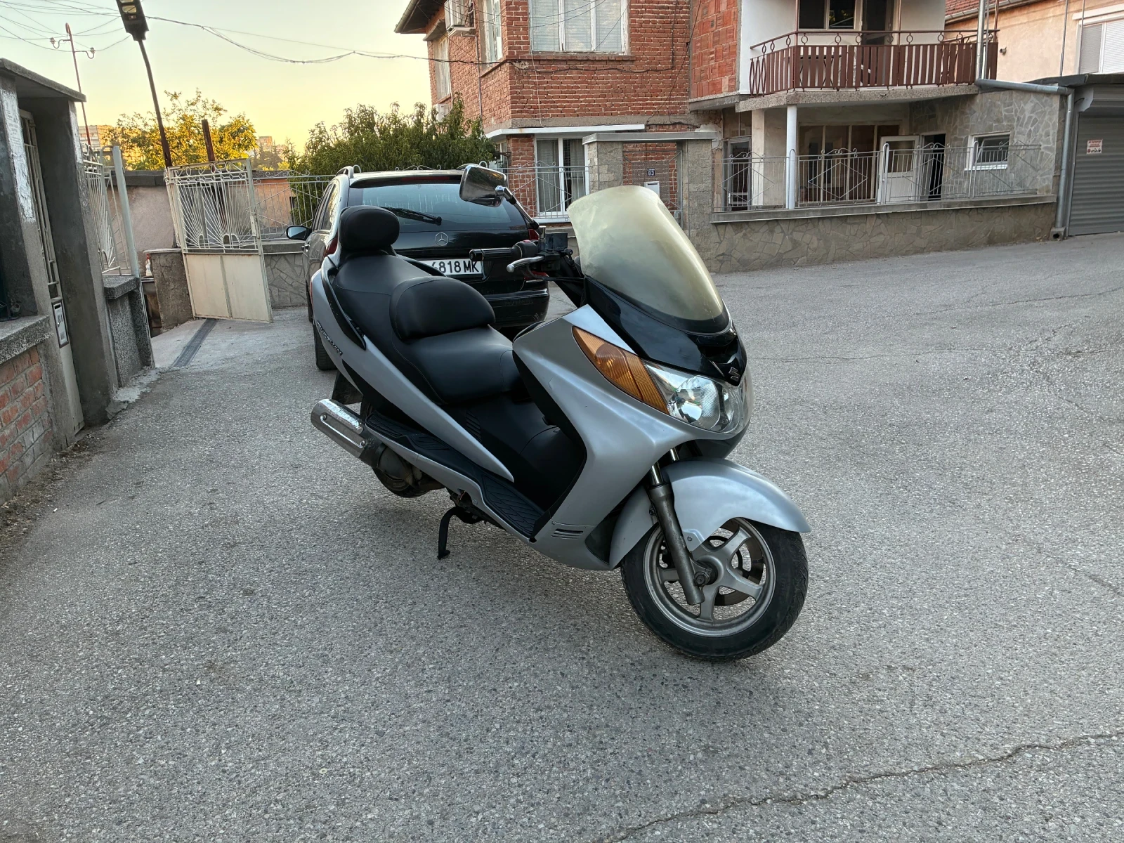 Suzuki Burgman AN 400