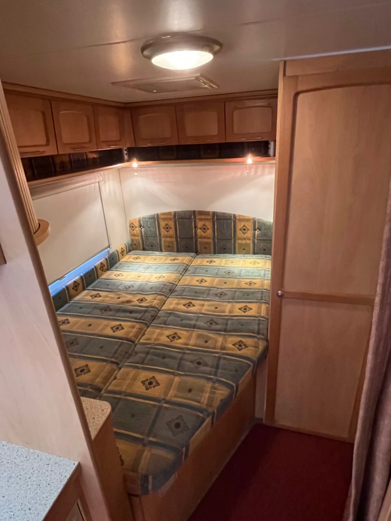 Каравана Burstner 500 TS, снимка 9 - Каравани и кемпери - 52428534