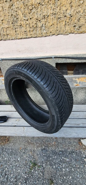 Гуми Зимни 245/45R18, снимка 6