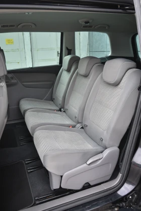 Seat Alhambra 2.0 TDI 4 drive, снимка 13