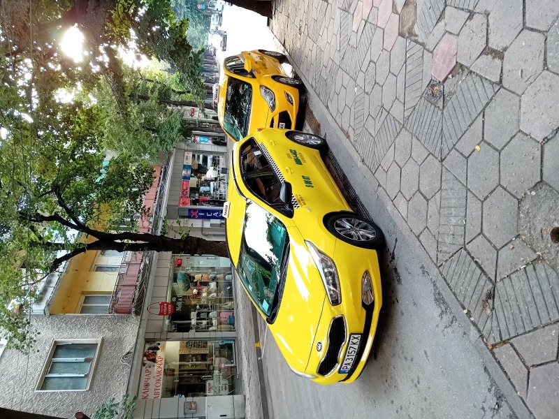 Kia Ceed, снимка 2 - Автомобили и джипове - 46369949