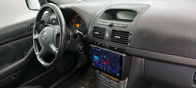 Toyota Avensis 2.0d 116ps, снимка 6 - Автомобили и джипове - 48344094