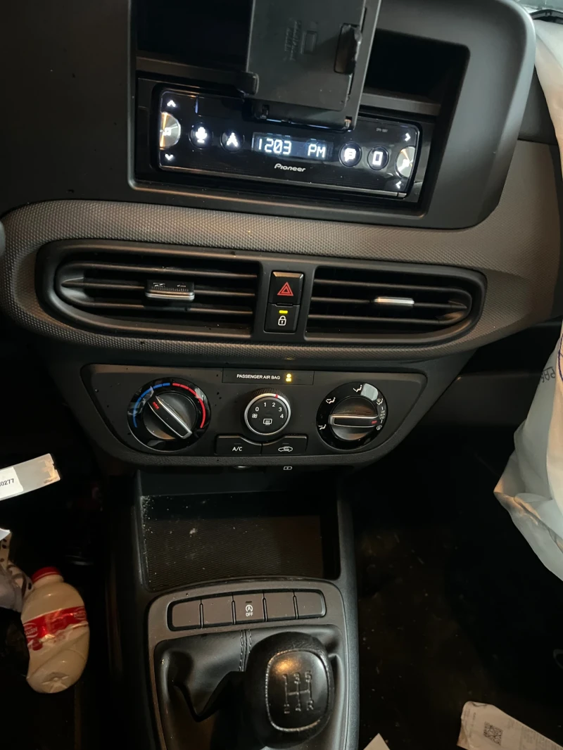 Hyundai I10 1.0i, снимка 8 - Автомобили и джипове - 49547788