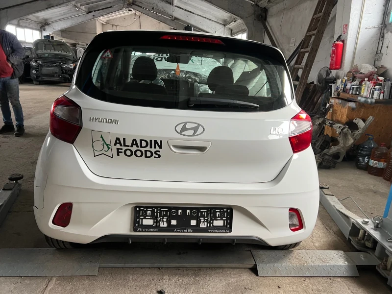 Hyundai I10 1.0i, снимка 2 - Автомобили и джипове - 49547788