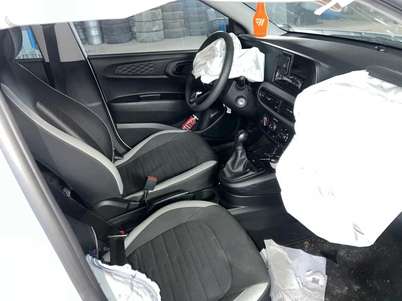 Hyundai I10 1.0i, снимка 9 - Автомобили и джипове - 49547788