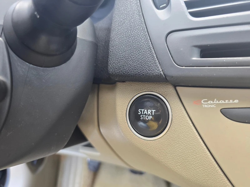 Renault Laguna 2.0dCi/6-ck./Koжа/Нави/Лизинг, снимка 16 - Автомобили и джипове - 51909290