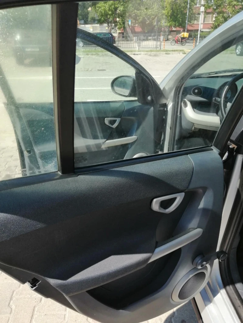 Smart Forfour, снимка 14 - Автомобили и джипове - 52902274