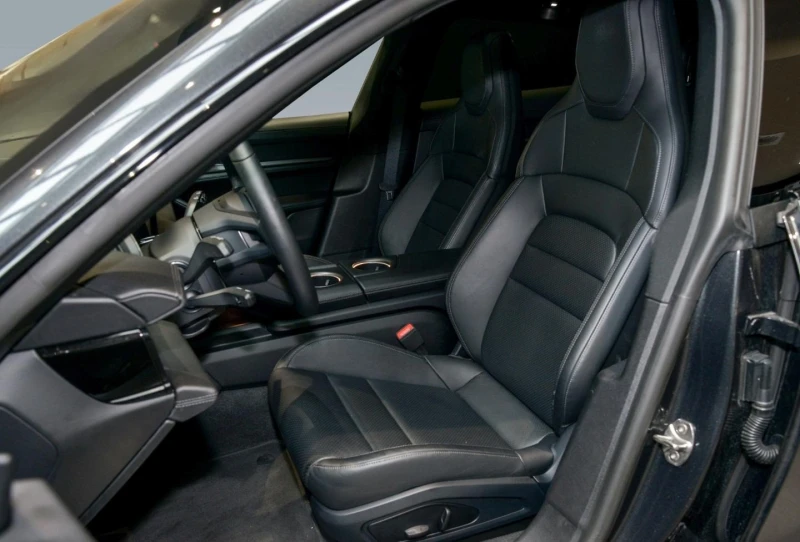 Porsche Taycan 4S SPORT TURISMO/FACELIFT/MATRIX/PANO/BOSE/360/, снимка 9 - Автомобили и джипове - 52209852
