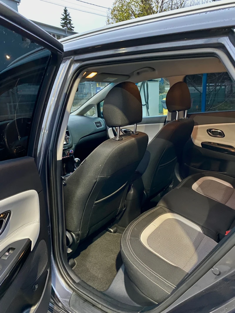 Kia Ceed 1.6 GDi Business, снимка 11 - Автомобили и джипове - 52472977