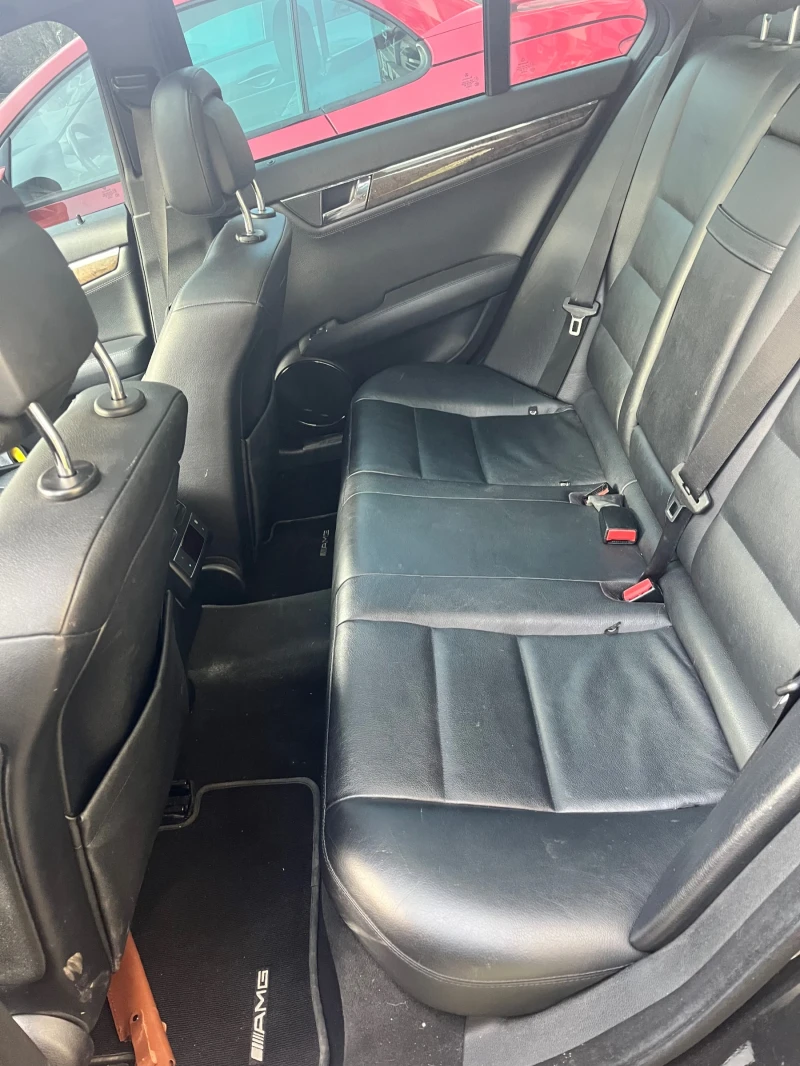Mercedes-Benz C 350, снимка 8 - Автомобили и джипове - 52838969